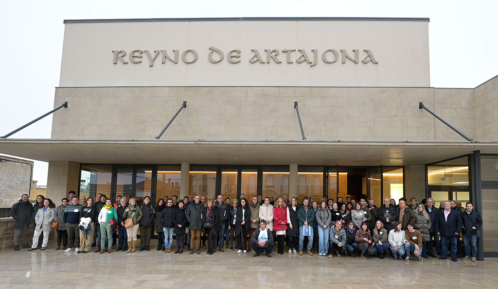 Foto de grupo del Encuentro de Comunidades Energéticas celebrada en Artajona